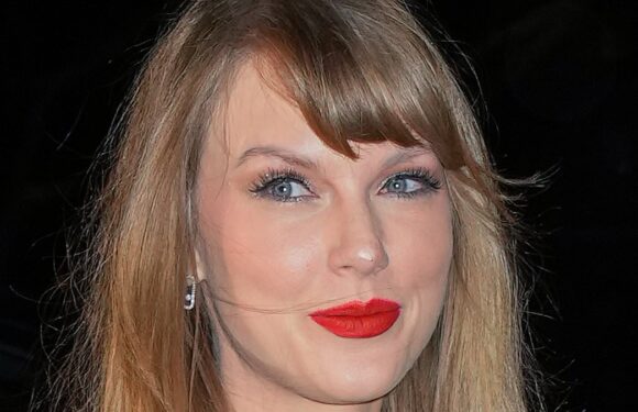 Taylor Swift celebrates 34th birthday in NYC