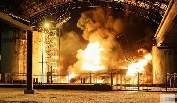 Ukrainian army strikes oil depot supplying Russian troops