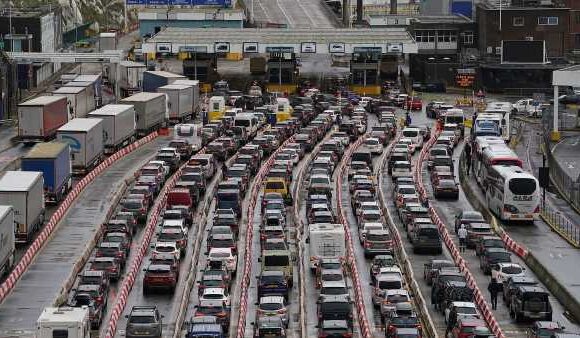 'Travel chaos' from next autumn thanks to new EU border system